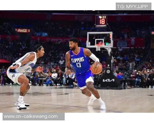 快船与魔术激战正酣中文解说带你领略精彩瞬间与战术分析